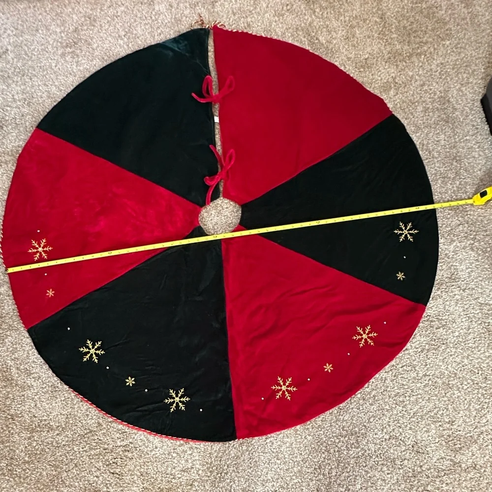 🎄VTG Red, Green & Gold Snowflake Design Round Christmas Tree Skirt 50" - Picture 6 of 12